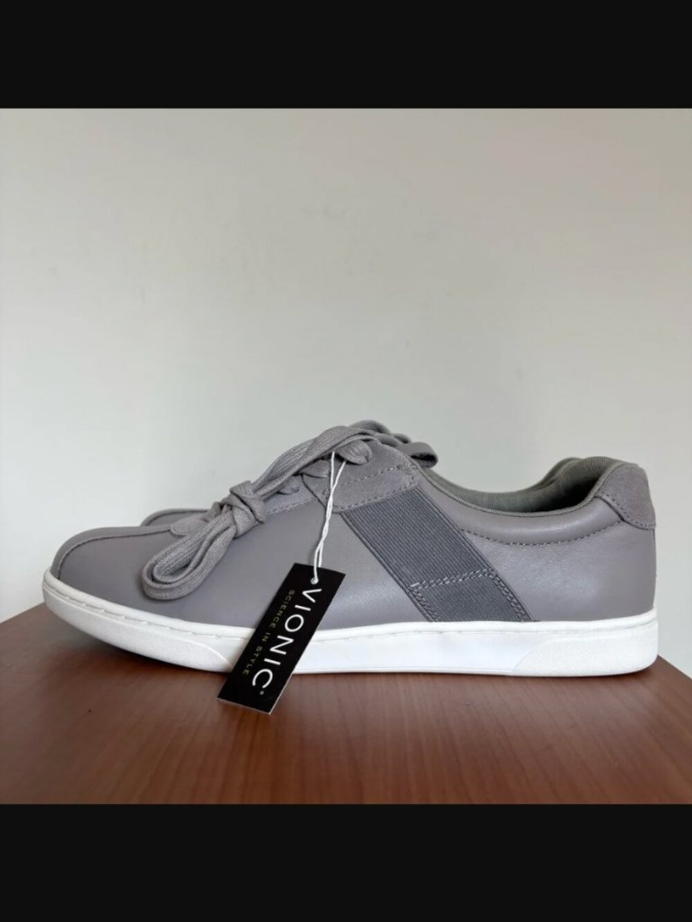 NWT Vionic Lono Men's Leather Sneakers | Gray | Orthotic Arch Support | Size 8